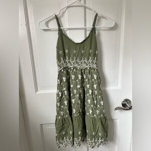Jessica Simpson Olive Dress with White Detailing
